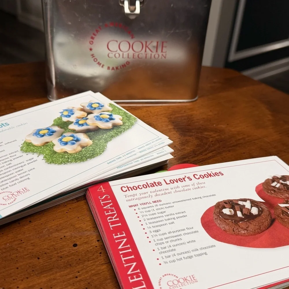 Cookie Collection Recipe Cards Set in Metal Tin Assorted Baking Recipes - 12 set